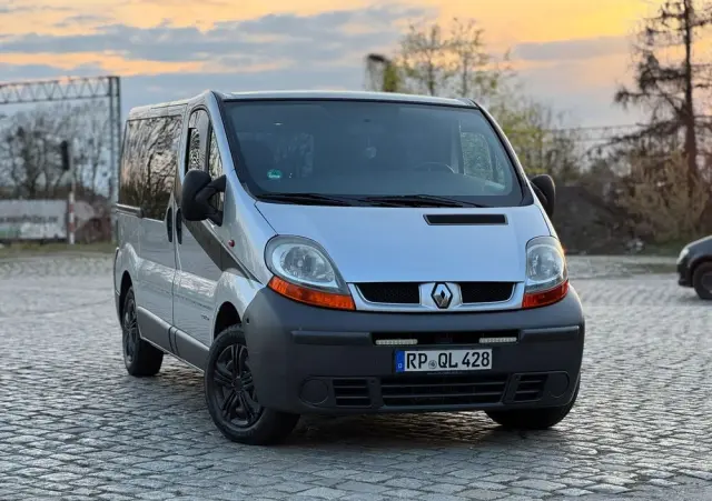 RENAULT Trafic 2.5 DCI 135 KM 