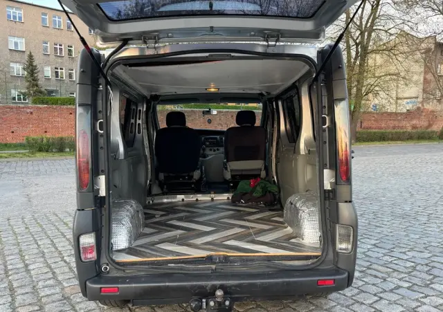 RENAULT Trafic 2.5 DCI 135 KM 