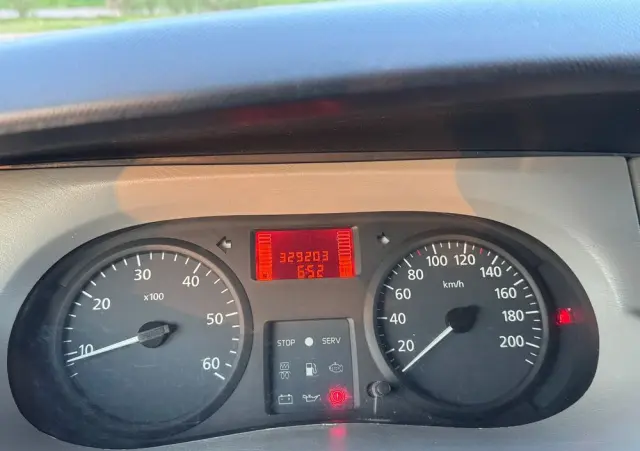 RENAULT Trafic 2.5 DCI 135 KM 