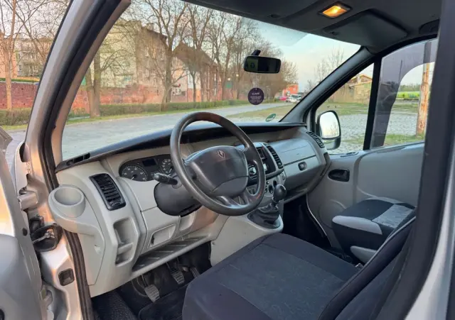 RENAULT Trafic 2.5 DCI 135 KM 