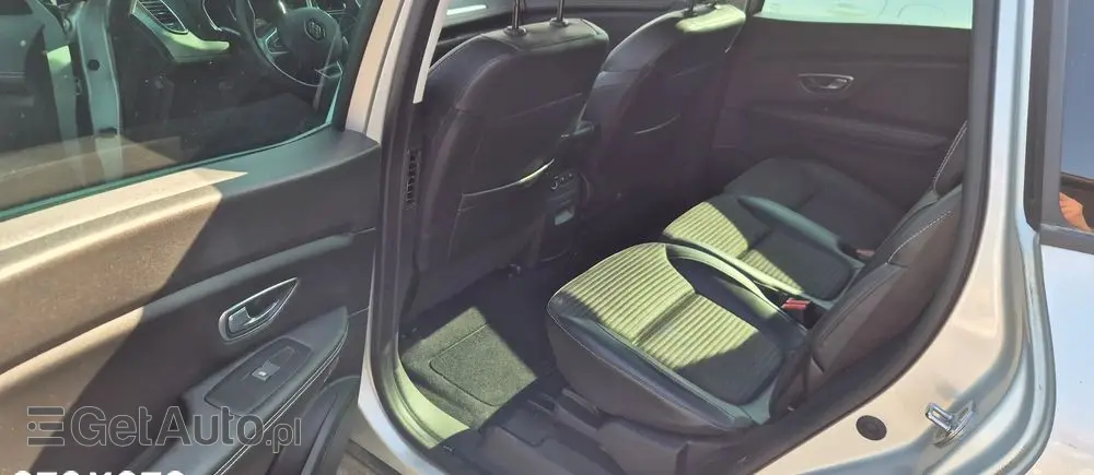 RENAULT Grand Scenic TCe 140 GPF EDC BLACK EDITION