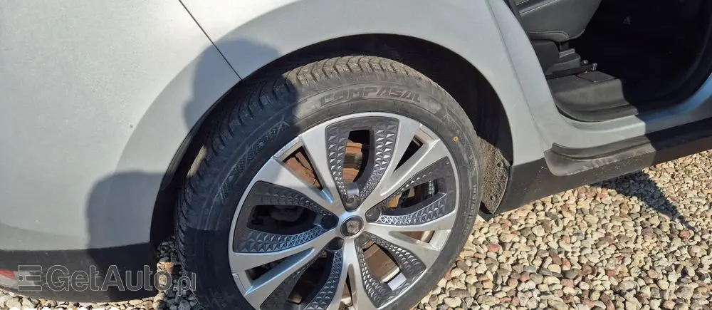 RENAULT Grand Scenic TCe 140 GPF EDC BLACK EDITION