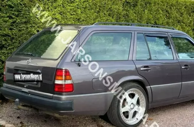 MERCEDES-BENZ W 124 