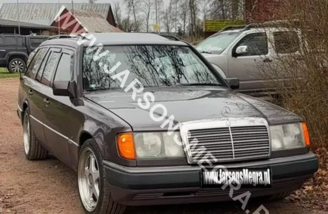 MERCEDES-BENZ W 124 