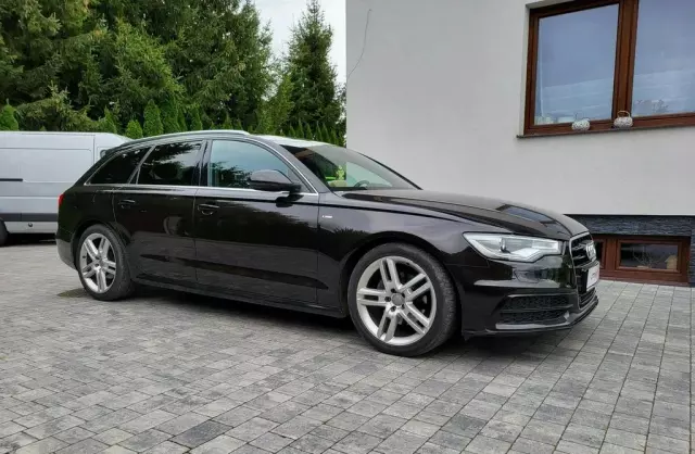 AUDI A6 
