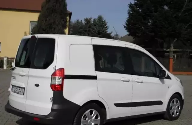 FORD Transit Courier 