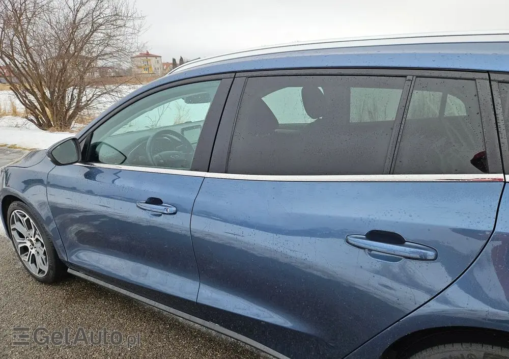 FORD Focus SW Ver-2-0-ecoblue-start--stopp--system-titanium-x