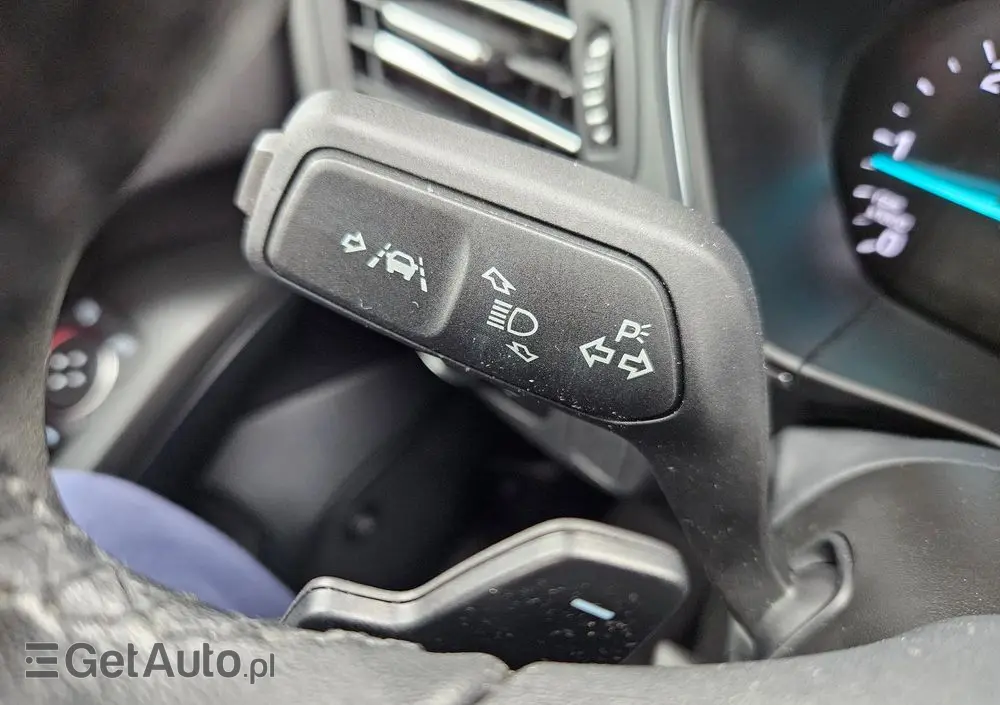 FORD Focus SW Ver-2-0-ecoblue-start--stopp--system-titanium-x