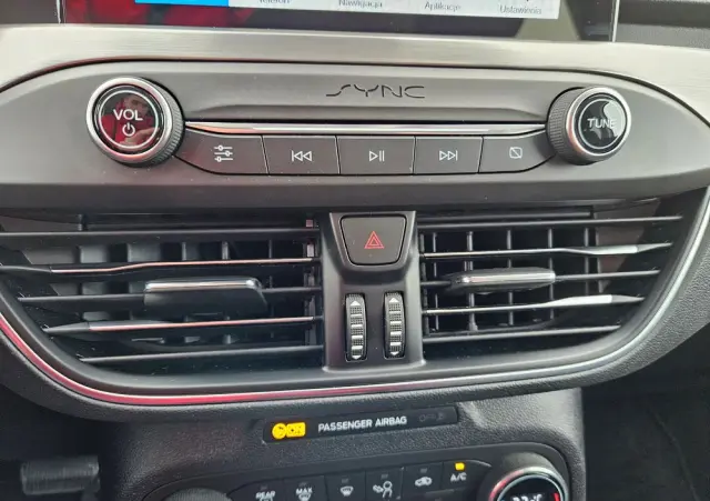 FORD Focus SW Ver-2-0-ecoblue-start--stopp--system-titanium-x