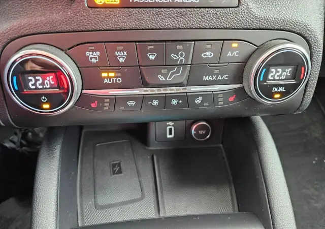 FORD Focus SW Ver-2-0-ecoblue-start--stopp--system-titanium-x