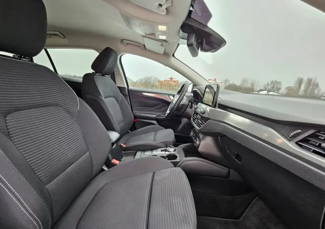 FORD Focus SW Ver-2-0-ecoblue-start--stopp--system-titanium-x