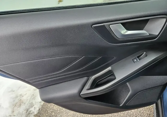 FORD Focus SW Ver-2-0-ecoblue-start--stopp--system-titanium-x