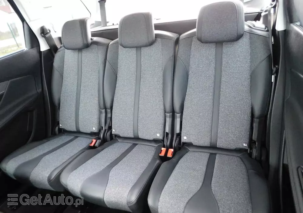 PEUGEOT 5008 1.2 PureTech Allure S&S EAT8