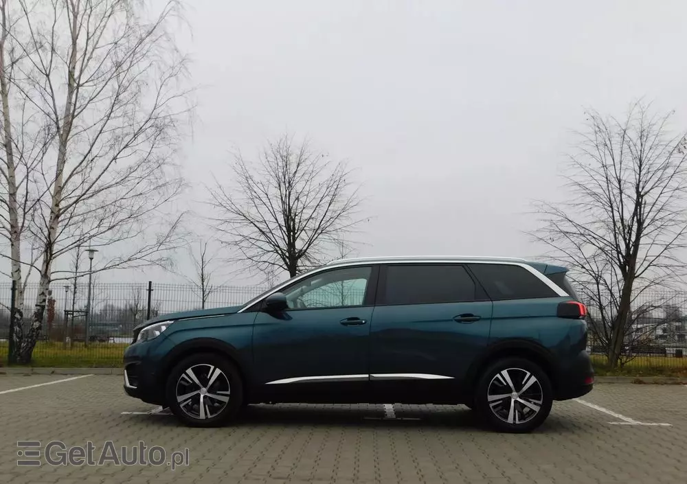 PEUGEOT 5008 1.2 PureTech Allure S&S EAT8