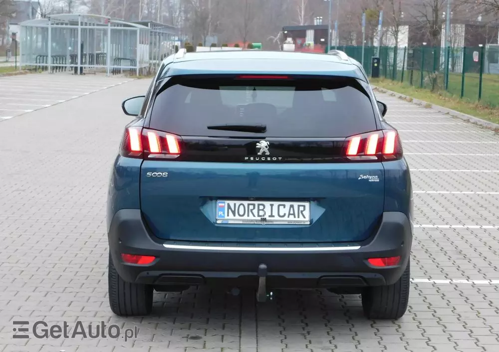 PEUGEOT 5008 1.2 PureTech Allure S&S EAT8