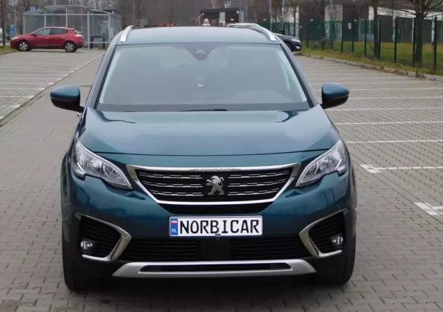 PEUGEOT 5008 1.2 PureTech Allure S&S EAT8