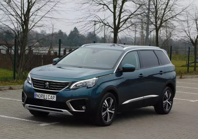 PEUGEOT 5008 1.2 PureTech Allure S&S EAT8