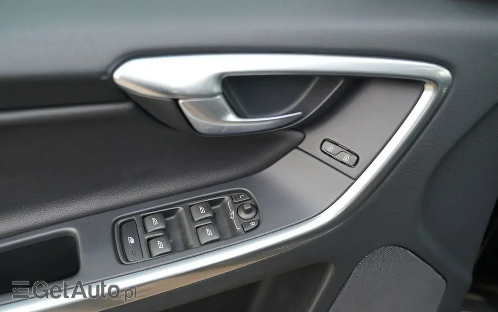 VOLVO XC 60 D4 Geartronic Summum