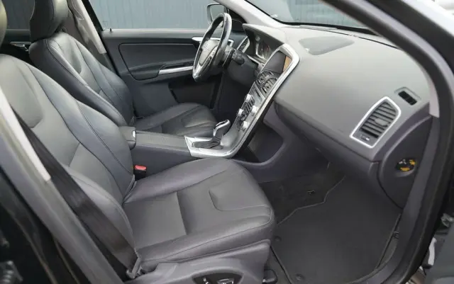 VOLVO XC 60 D4 Geartronic Summum