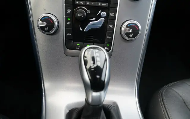 VOLVO XC 60 D4 Geartronic Summum