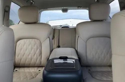 NISSAN Armada 