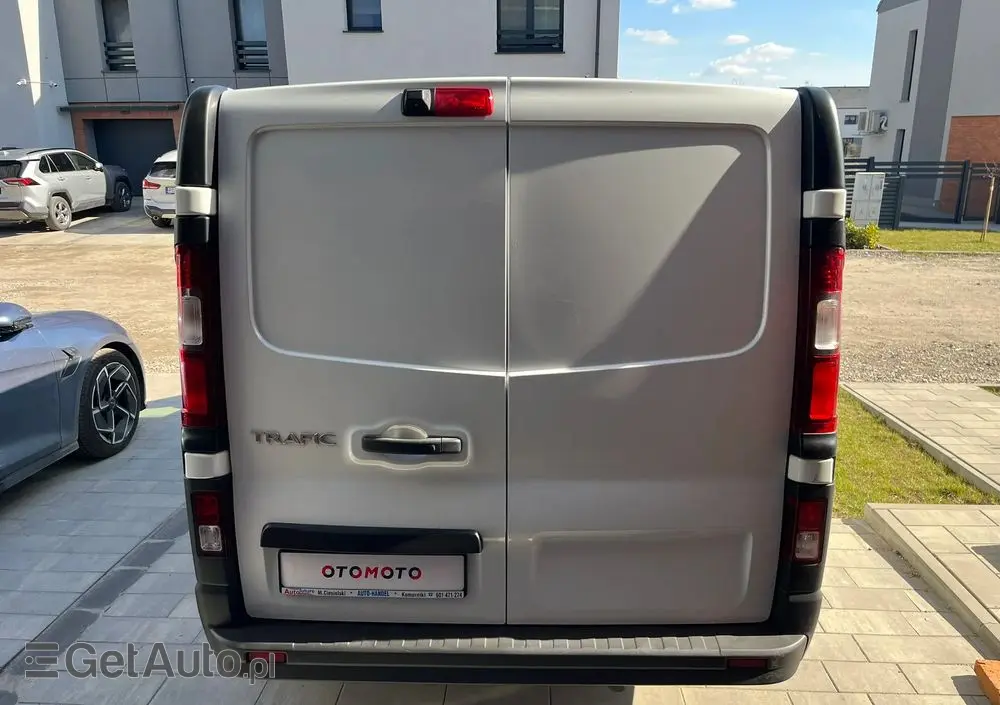 RENAULT Trafic 