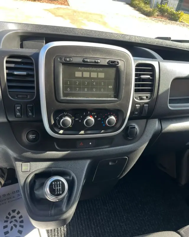 RENAULT Trafic 
