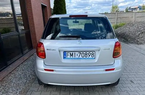 SUZUKI SX4 