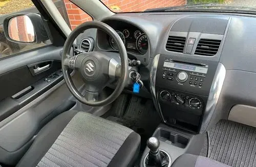 SUZUKI SX4 