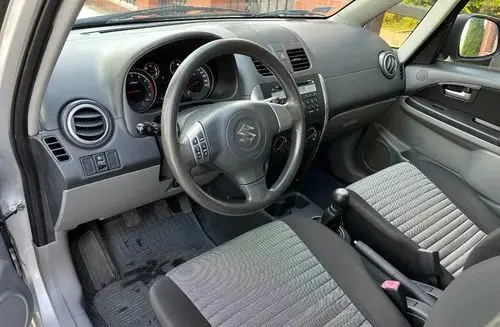 SUZUKI SX4 