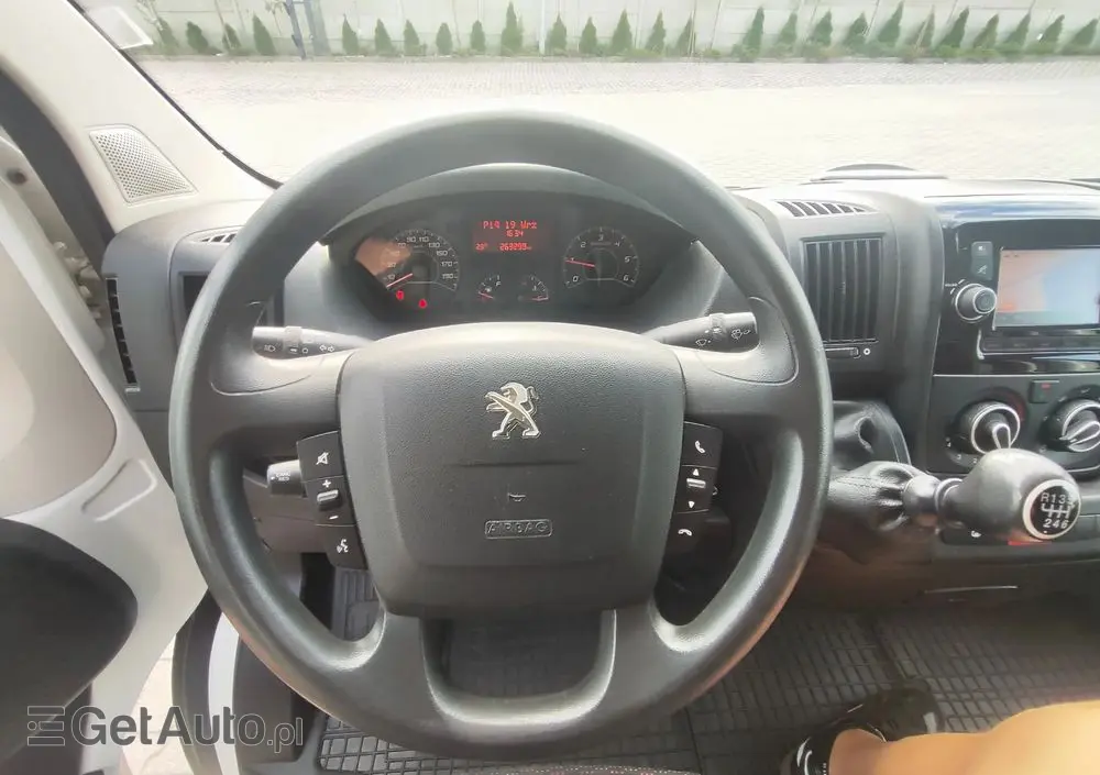 PEUGEOT Boxer 