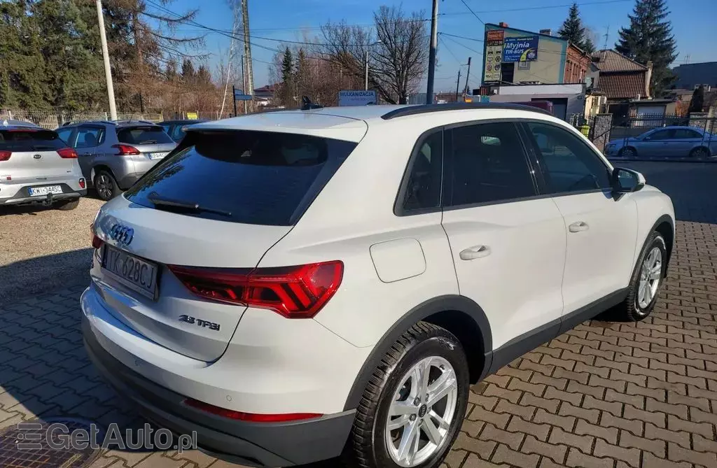 AUDI Q3 35 TFSI (150 KM)