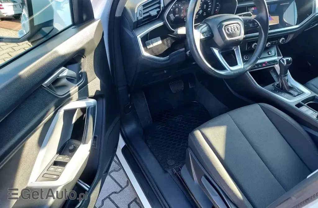 AUDI Q3 35 TFSI (150 KM)