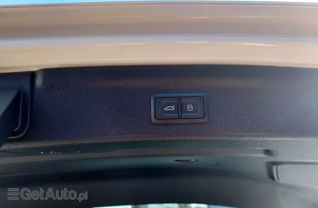 AUDI Q3 35 TFSI (150 KM)