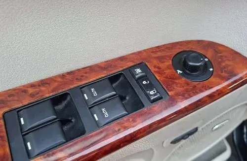 JEEP Commander 