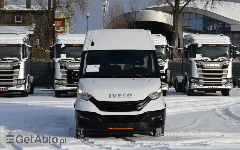 IVECO DAILY MAXI 35S16 / 2.3 - 160 KM / NOWY MODEL / 3 OSOBY / DOSTAWCZE / BLASZAK / KLIMA / CZUJNIKI COFANIA / TRYB CITY-ECO / 2023 / SERWISOWANY / SPROWADZONY Z NIEMIEC 