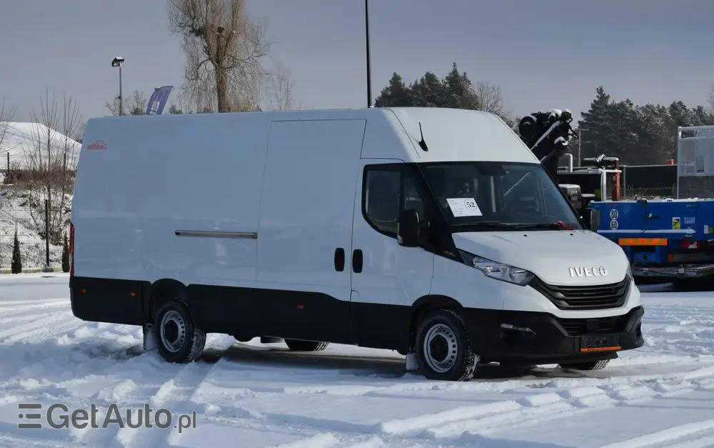 IVECO DAILY MAXI 35S16 / 2.3 - 160 KM / NOWY MODEL / 3 OSOBY / DOSTAWCZE / BLASZAK / KLIMA / CZUJNIKI COFANIA / TRYB CITY-ECO / 2023 / SERWISOWANY / SPROWADZONY Z NIEMIEC 