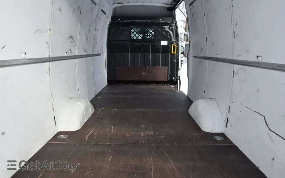 IVECO DAILY MAXI 35S16 / 2.3 - 160 KM / NOWY MODEL / 3 OSOBY / DOSTAWCZE / BLASZAK / KLIMA / CZUJNIKI COFANIA / TRYB CITY-ECO / 2023 / SERWISOWANY / SPROWADZONY Z NIEMIEC 