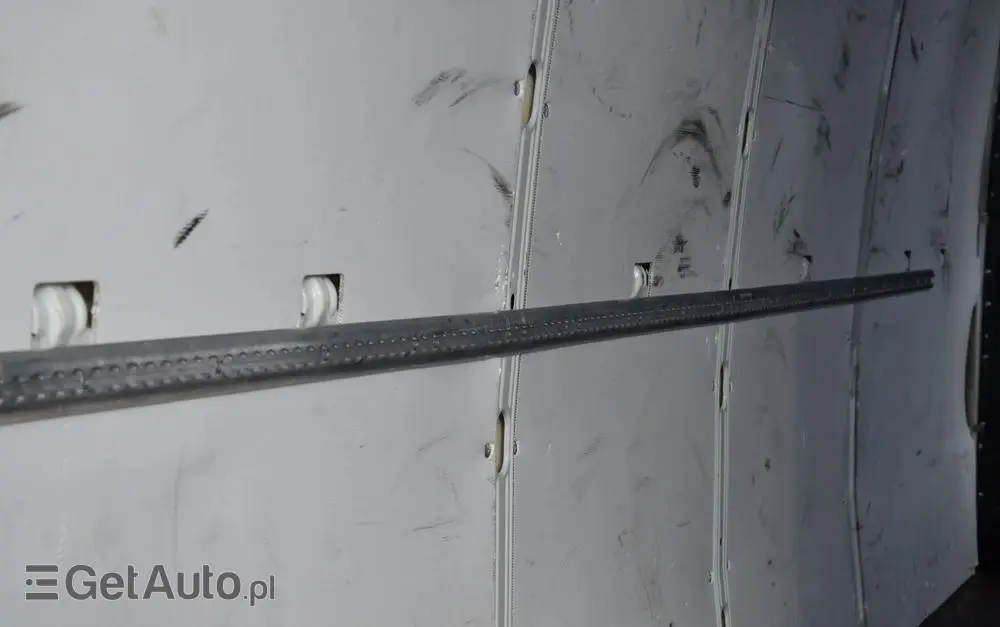 IVECO DAILY MAXI 35S16 / 2.3 - 160 KM / NOWY MODEL / 3 OSOBY / DOSTAWCZE / BLASZAK / KLIMA / CZUJNIKI COFANIA / TRYB CITY-ECO / 2023 / SERWISOWANY / SPROWADZONY Z NIEMIEC 