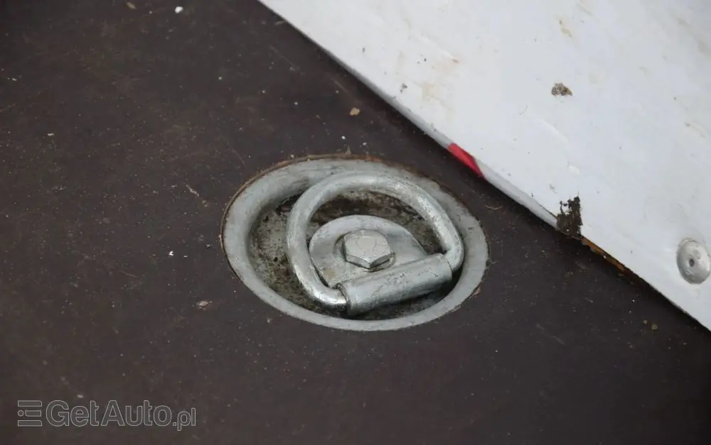 IVECO DAILY MAXI 35S16 / 2.3 - 160 KM / NOWY MODEL / 3 OSOBY / DOSTAWCZE / BLASZAK / KLIMA / CZUJNIKI COFANIA / TRYB CITY-ECO / 2023 / SERWISOWANY / SPROWADZONY Z NIEMIEC 