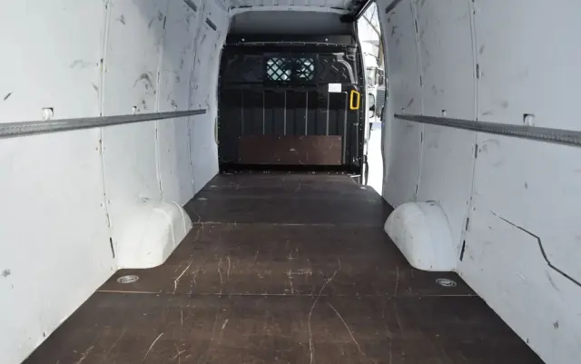 IVECO DAILY MAXI 35S16 / 2.3 - 160 KM / NOWY MODEL / 3 OSOBY / DOSTAWCZE / BLASZAK / KLIMA / CZUJNIKI COFANIA / TRYB CITY-ECO / 2023 / SERWISOWANY / SPROWADZONY Z NIEMIEC 