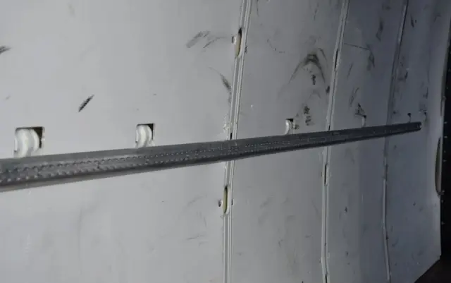 IVECO DAILY MAXI 35S16 / 2.3 - 160 KM / NOWY MODEL / 3 OSOBY / DOSTAWCZE / BLASZAK / KLIMA / CZUJNIKI COFANIA / TRYB CITY-ECO / 2023 / SERWISOWANY / SPROWADZONY Z NIEMIEC 