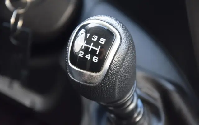 IVECO DAILY MAXI 35S16 / 2.3 - 160 KM / NOWY MODEL / 3 OSOBY / DOSTAWCZE / BLASZAK / KLIMA / CZUJNIKI COFANIA / TRYB CITY-ECO / 2023 / SERWISOWANY / SPROWADZONY Z NIEMIEC 