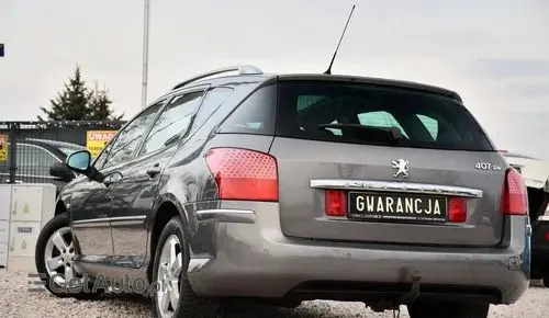 PEUGEOT 407 