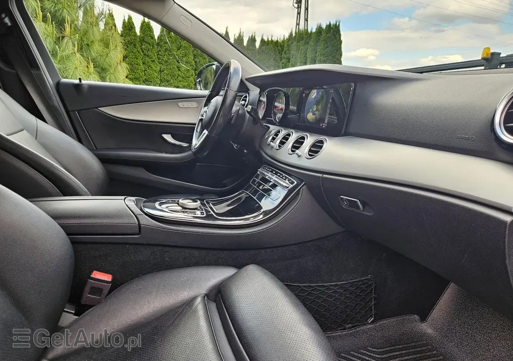 MERCEDES-BENZ Klasa E 