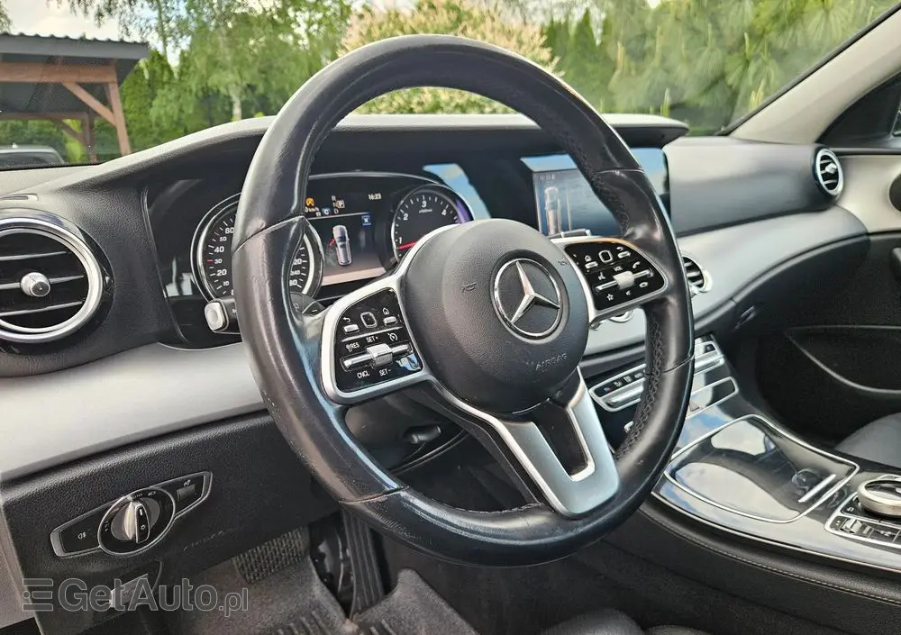 MERCEDES-BENZ Klasa E 