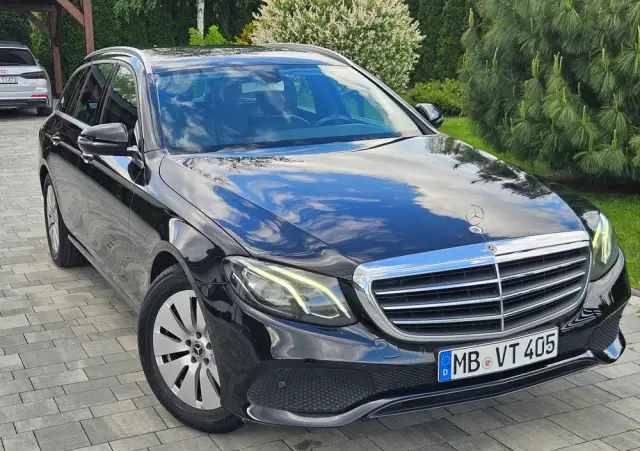 MERCEDES-BENZ Klasa E 