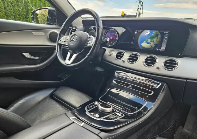 MERCEDES-BENZ Klasa E 