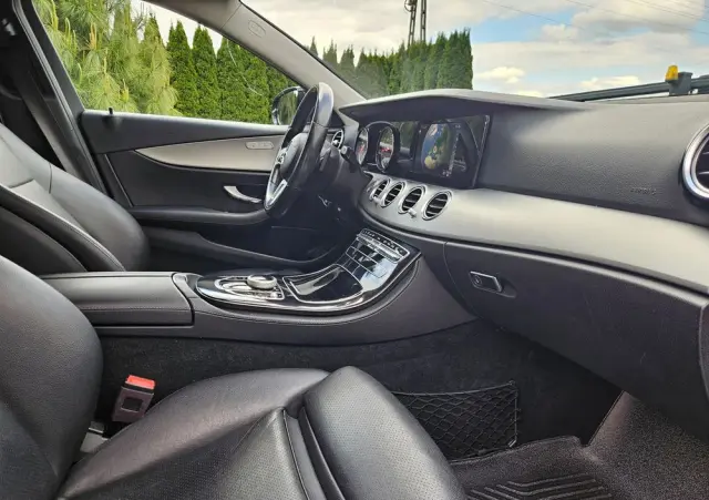 MERCEDES-BENZ Klasa E 