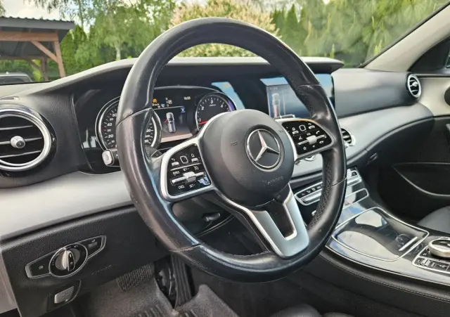 MERCEDES-BENZ Klasa E 